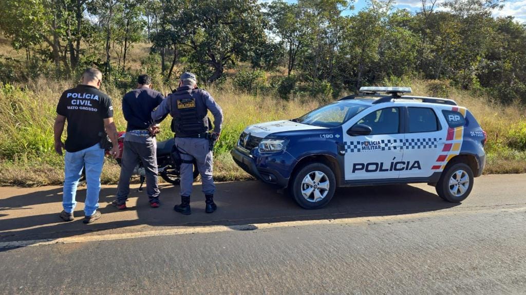 Ciumento é preso após matar ex-namorada com várias facadas por ciúmes