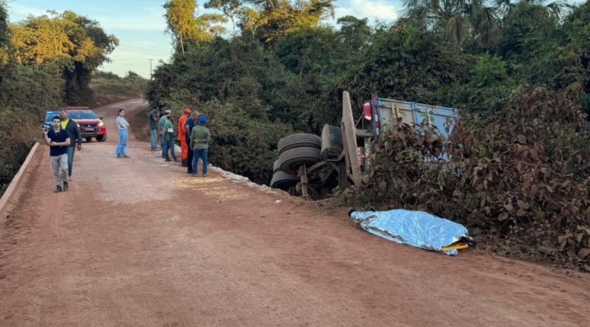 Motorista morre após caminhão despencar de ponte em cidade de Mato Grosso