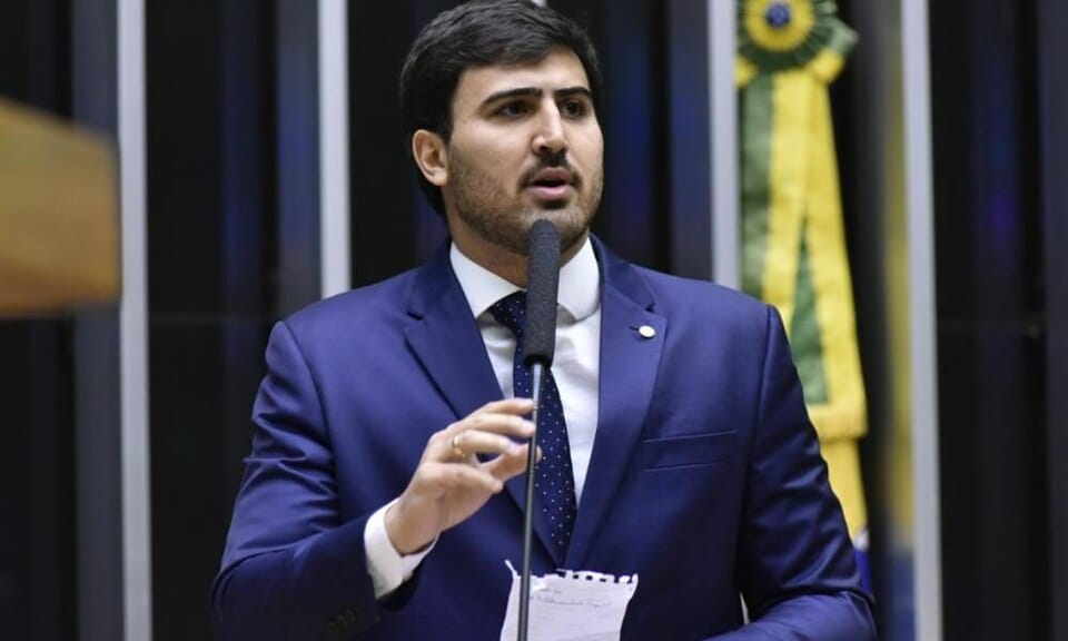 Doutor João se despede de Emanuelzinho após conversa com Bezerra; vídeo