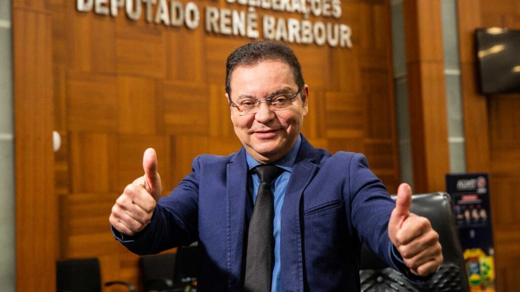 Botelho prega união e diz que nome deve sair entre Jayme e Pivetta; vídeo