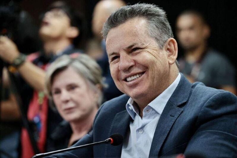 Mauro comenta procedimento estético feito no visual; vídeo