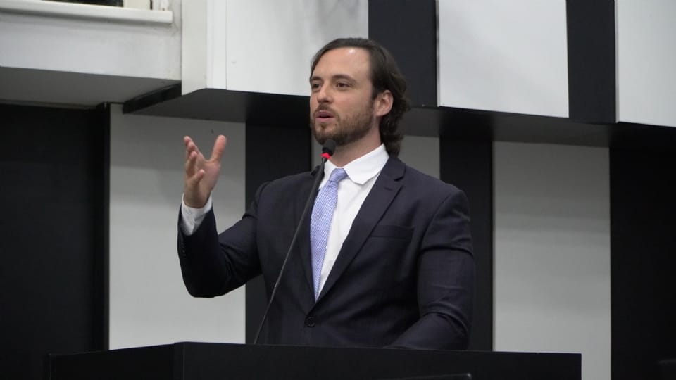 "Eu acho que a vice errou em tratar prefeito com hostilidade", diz Daniel