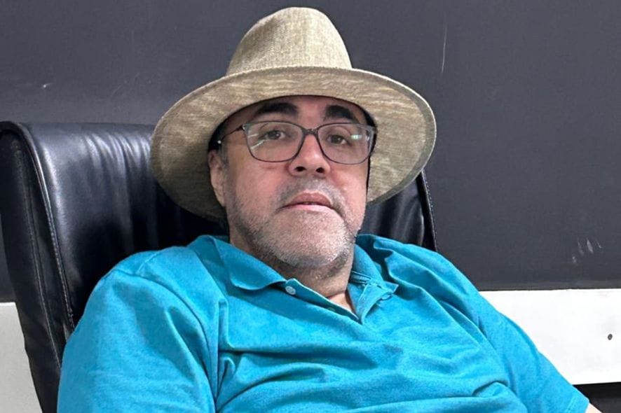 Jornalista será sepultado na tarde desta segunda-feira