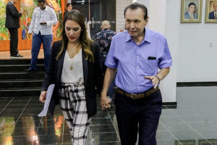 Bezerra diz que Janaina Riva bate em qualquer um; VÍDEO
