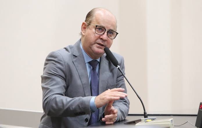 Dr Eugênio diz que votará favorável na CCJR aumento de 6.8 %