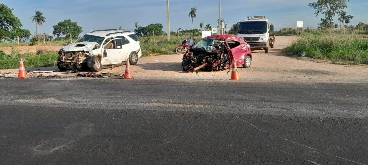 Família morre em acidente de carro em rodovia federal de Mato Grosso
