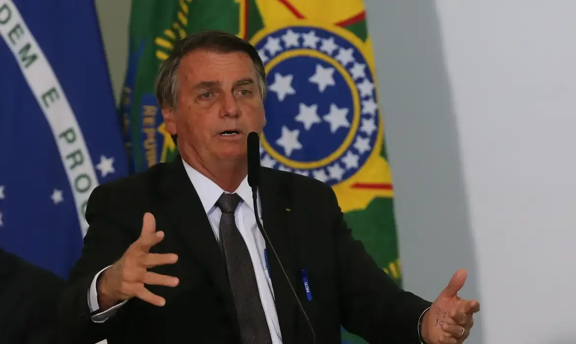 Bolsonaro e mais cinco passam por audiência de custódia hoje