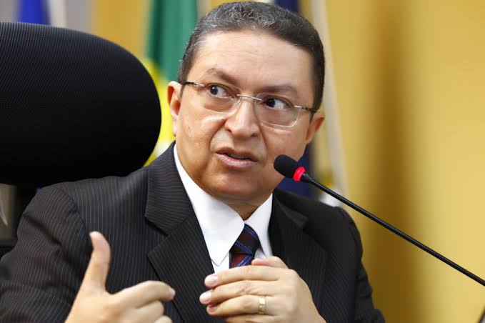 Valter Álbano aposenta como conselheiro do Tribunal de Contas; Alisson cotado para cadeira