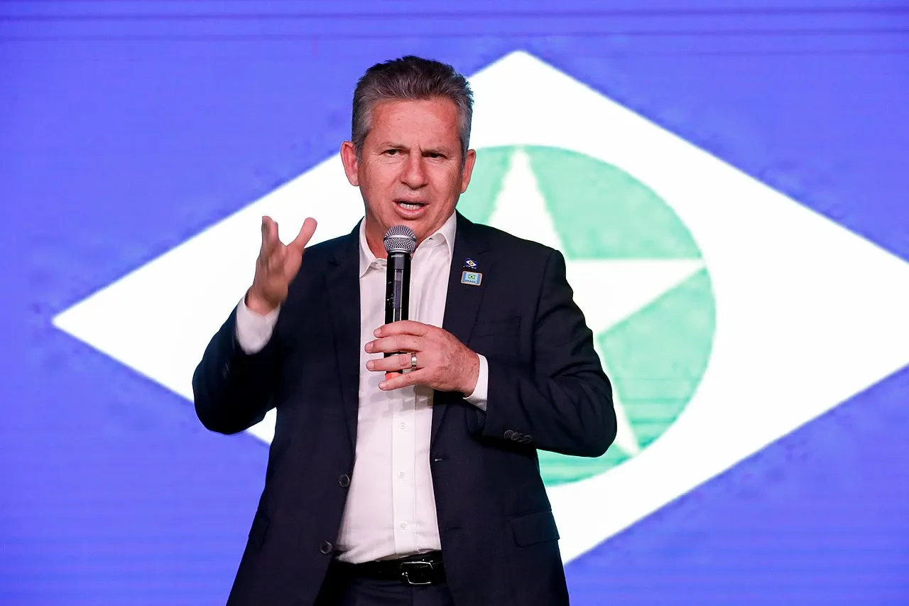 Mauro lidera corrida ao Senado com 65%; Janaina aparece em segundo com 36%