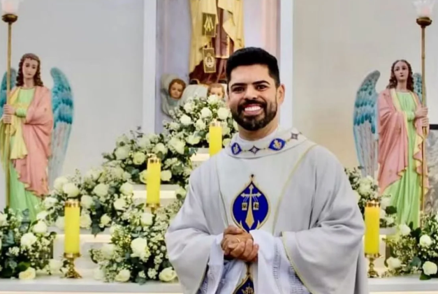 Padre de 38 anos some antes de missa e é achado morto dentro de casa paroquial