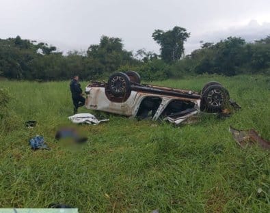 Dois morrem e duas pessoas ficam feridas após Hilux capotar em rodovia de Mato Grosso