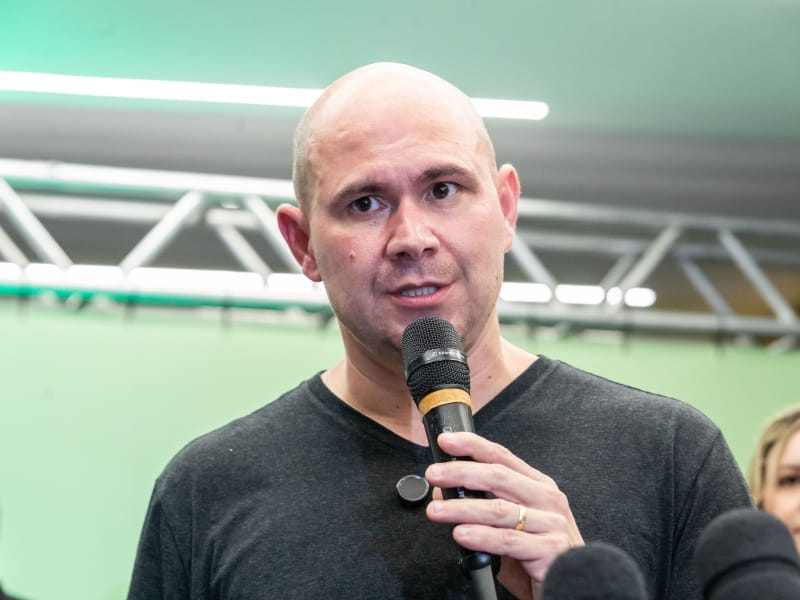 Abilio Brunini sanciona lei que proíbe 'rolezinhos de motos' em ruas de Cuiabá