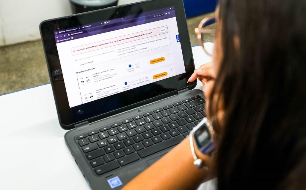 “Seduc cumpre lei com contratação de 3.040 profissionais”, diz Alan Porto