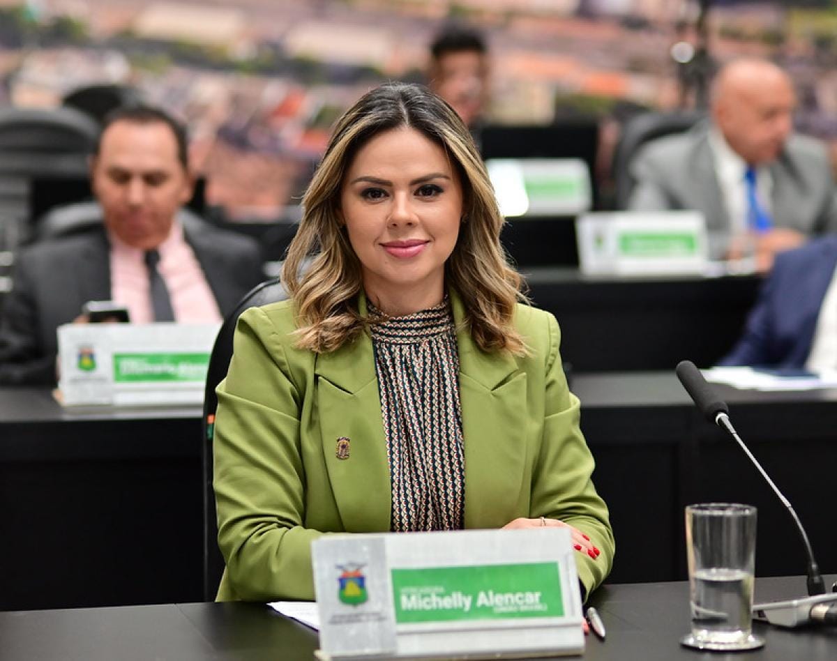 "Eu não tenho ambiente para disputa", diz Michelly Alencar que aguarda aval para deixar UB