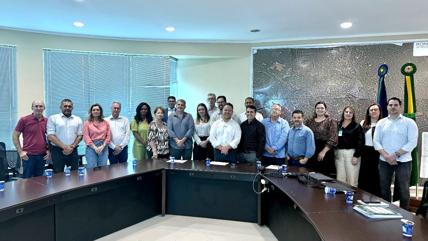 Prefeito recebe Santa Casa para discutir soluções de financiamento para a instituição