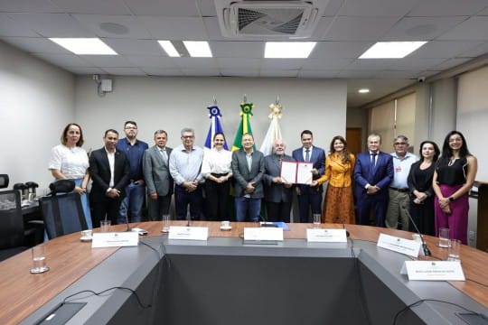 TCE-MT assina termo de cooperação e fortalece políticas públicas para pessoa idosa