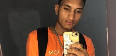 Jovem é executado na frente da namorada dentro de bar em MT