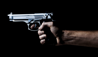 Dupla armada tenta matar homem em bar no interior