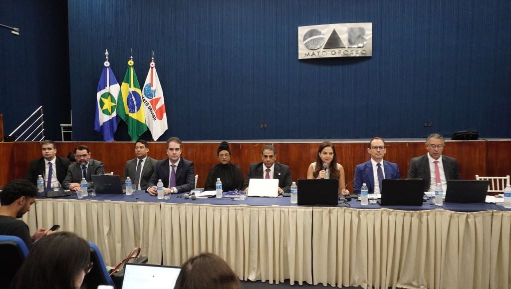 Diretores da OAB-MT apresentam balanço do primeiro ano de gestão aos conselheiros