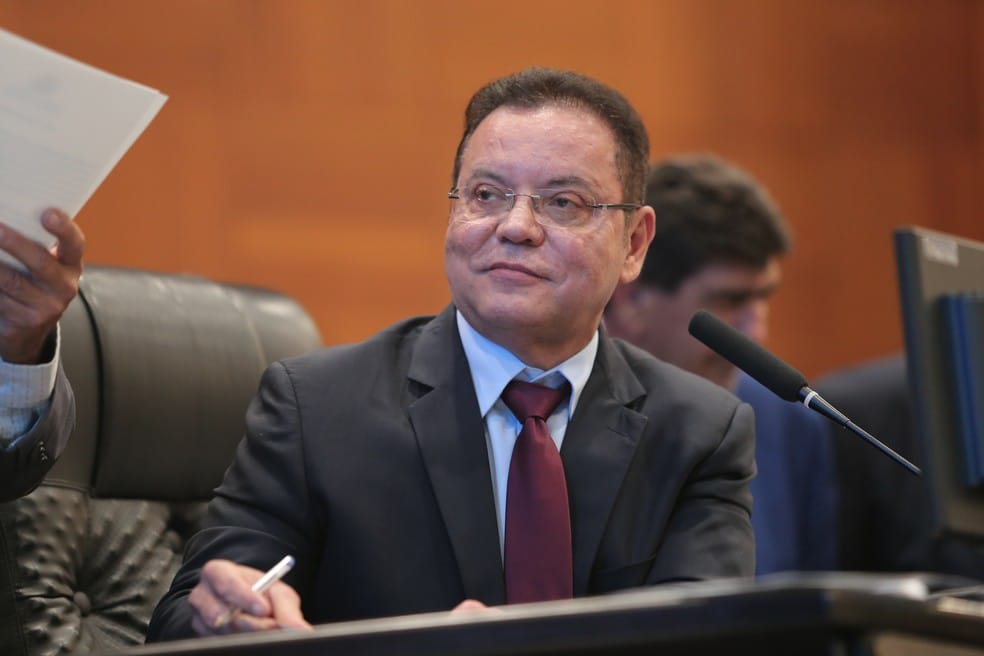 Botelho diz não para Janaina para se filiar no MDB e fica no UB com Julio, Dilmar e Rezende