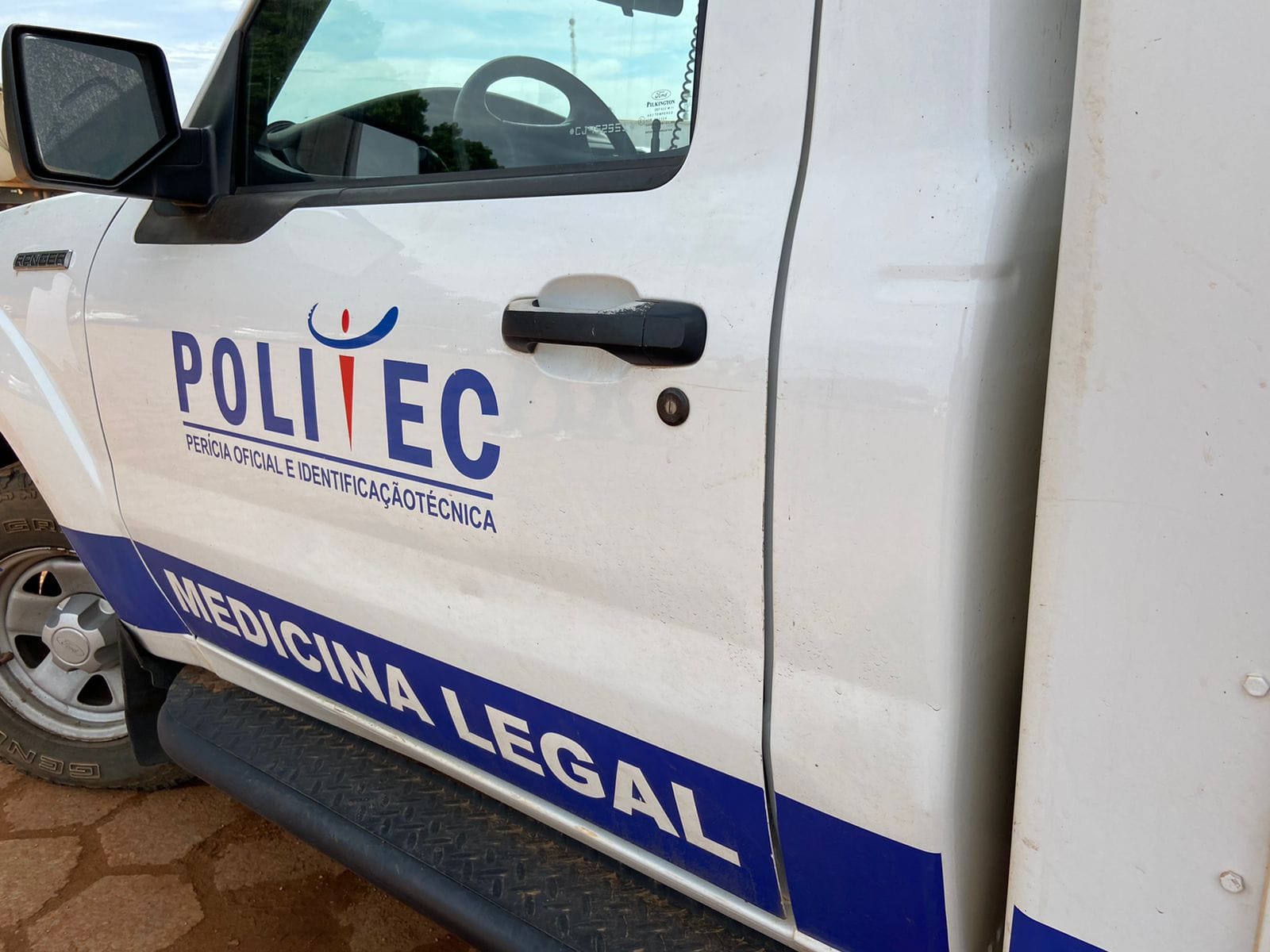 Filho ouve disparo de arma de fogo e encontra pai morto no banheiro