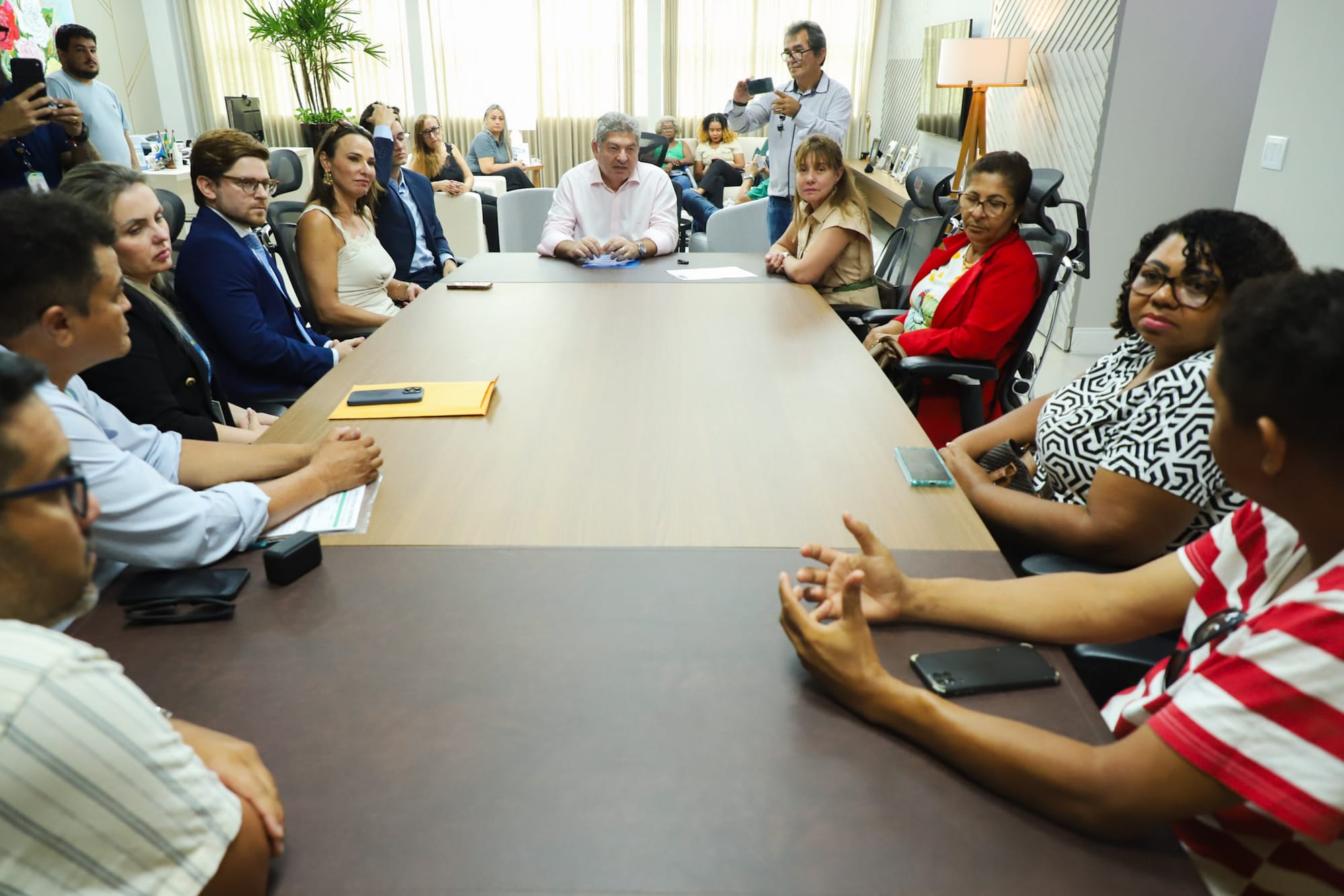 Várzea Grande é o 1º município do Brasil a efetivar agentes de saúde como servidores públicos