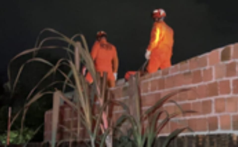 Pedreiro sofre mal súbito durante reparos em telhado e morre no local