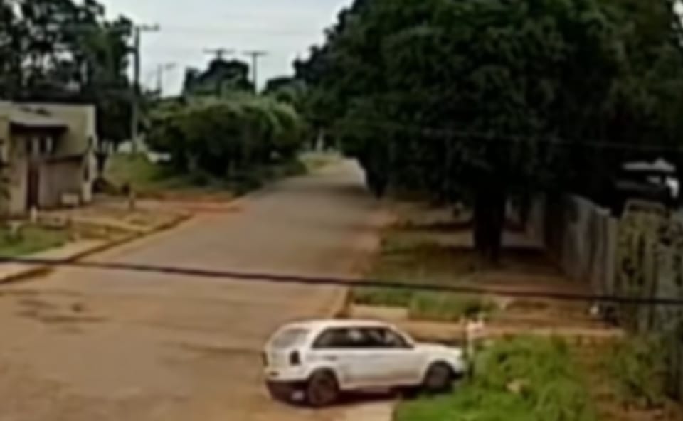 Homem invade casa e espanca ex-companheira antes de tentar atropelá-la