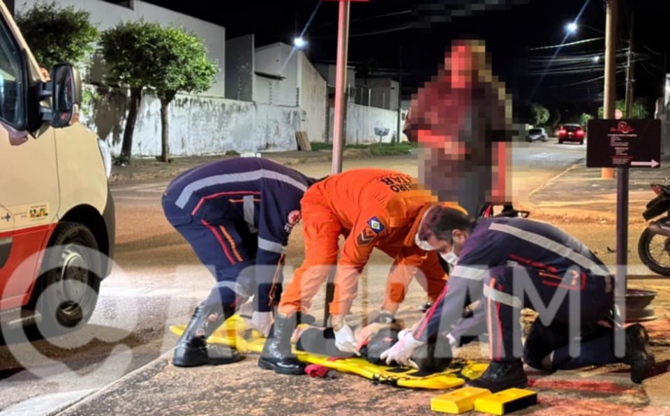 Batida entre motocicletas deixa mulher e duas crianças feridas; polícia investiga causas