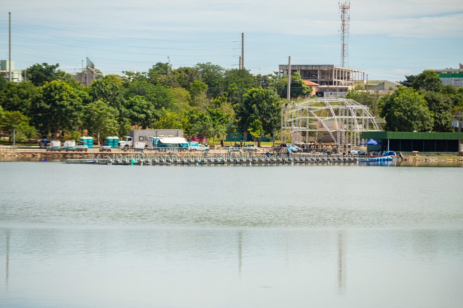 Parque das Águas recebe megaestrutura e programação histórica para celebrar a capital