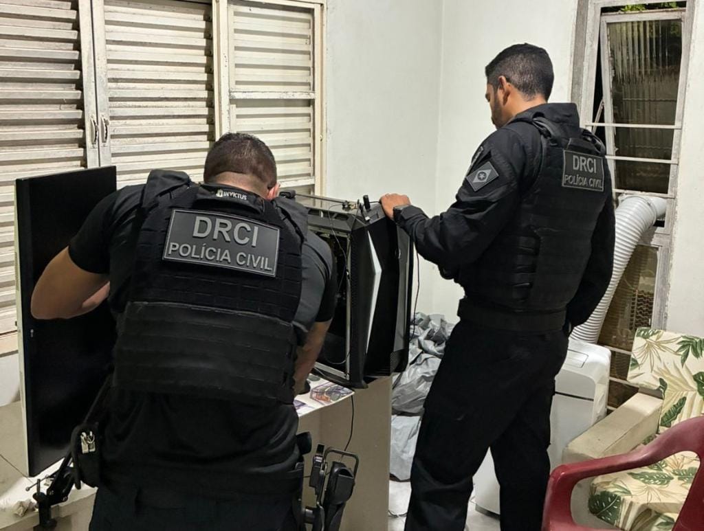 PC cumpre prisão de grupo criminoso que usava IA para invasões e fraudes eletrônicas