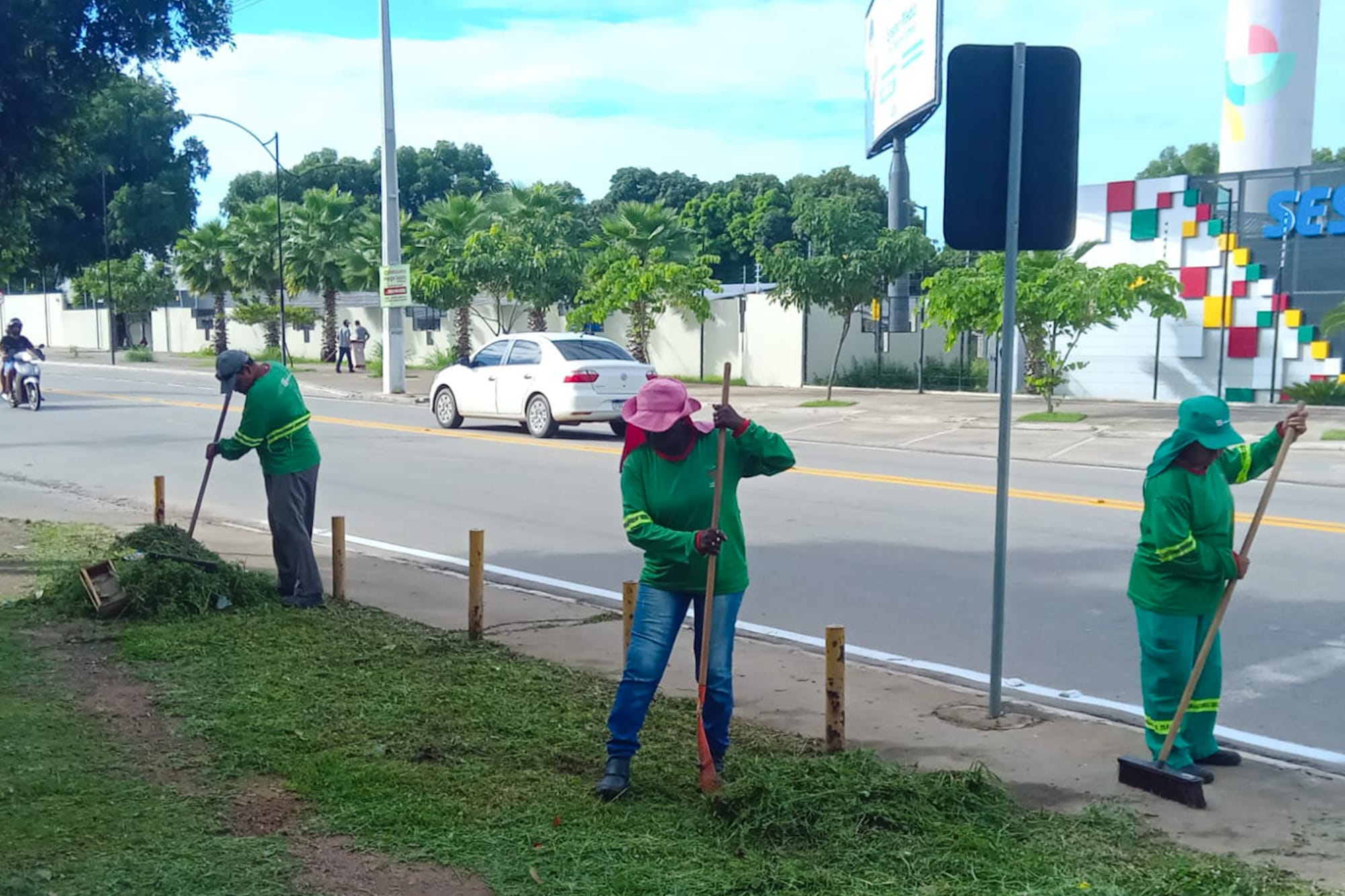 Várzea Grande realiza serviços de limpeza e zeladoria em 18 locais nesta quinta-feira (30)