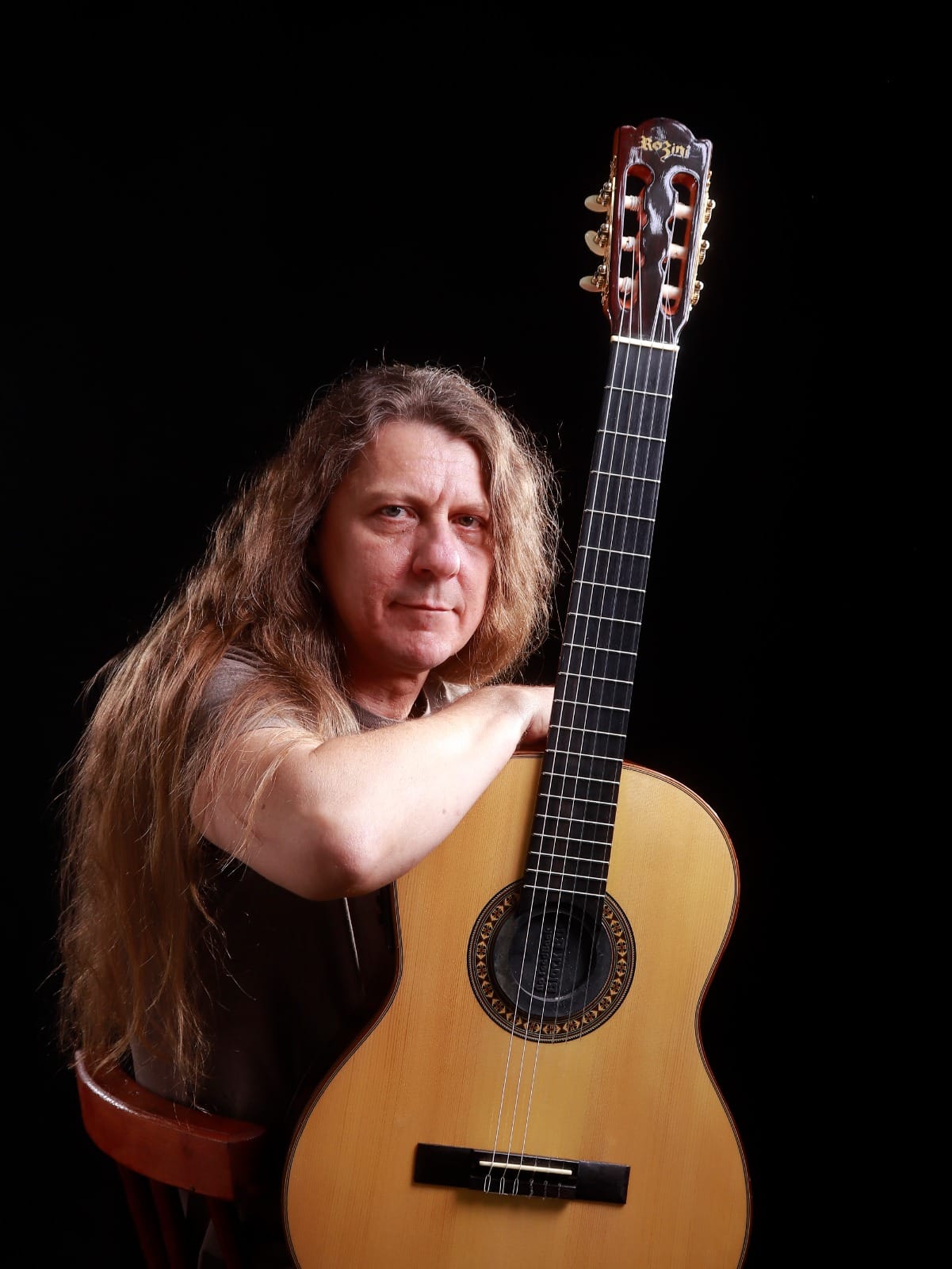 A diferença entre tocar por hobby e estudar música de verdade