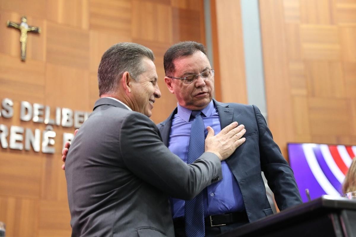 Botelho diz que "apoio não agregou" e livra ex-governador de culpa por derrota