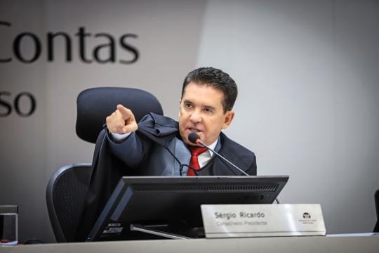 Sérgio Ricardo manda suspender contrato de R$ 133,7 milhões para obra na BR-163