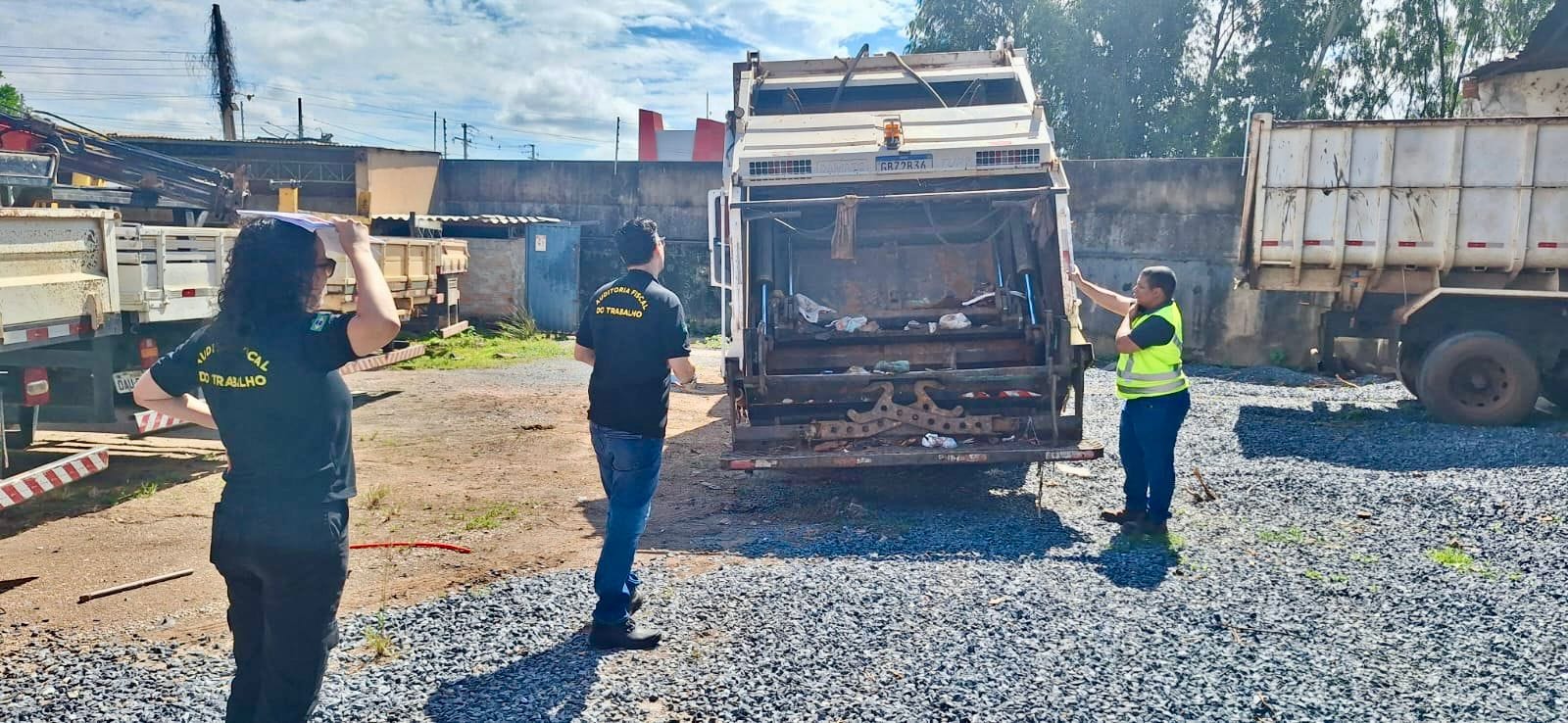 Ministério do Trabalho apura falhas de segurança após gari ter perna amputada