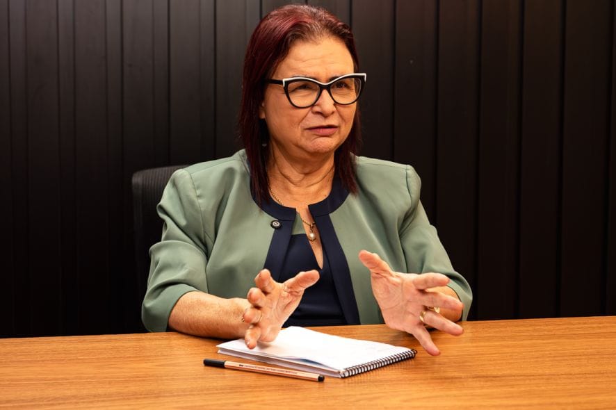Rosa Neide diz que Wellington tem ligações com esquerda