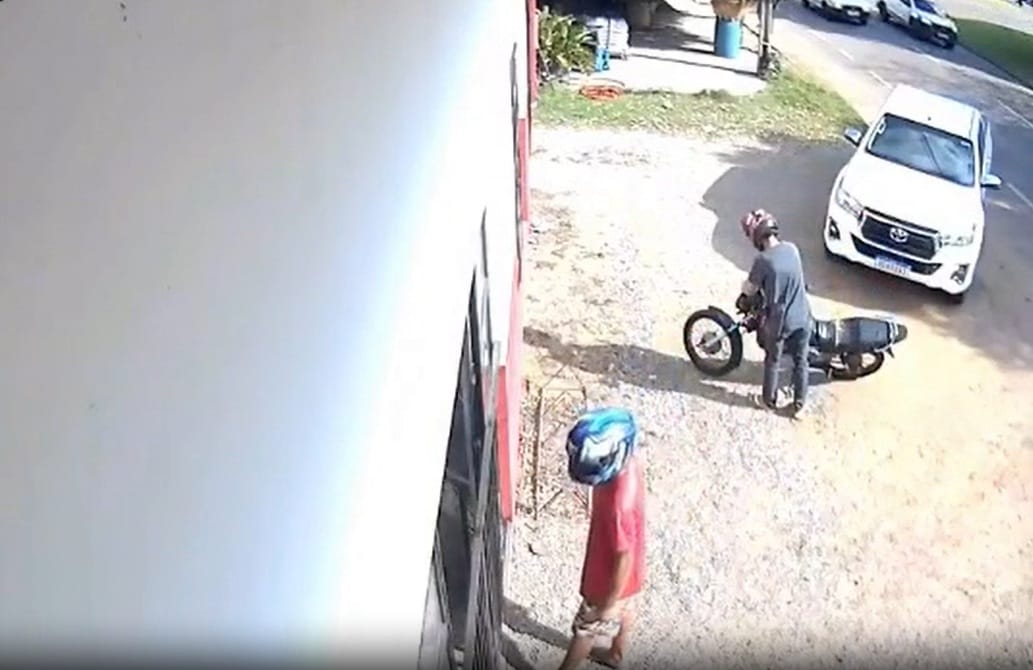 Câmera mostra momento que empresário tem empresa invadida e assassinado em MT