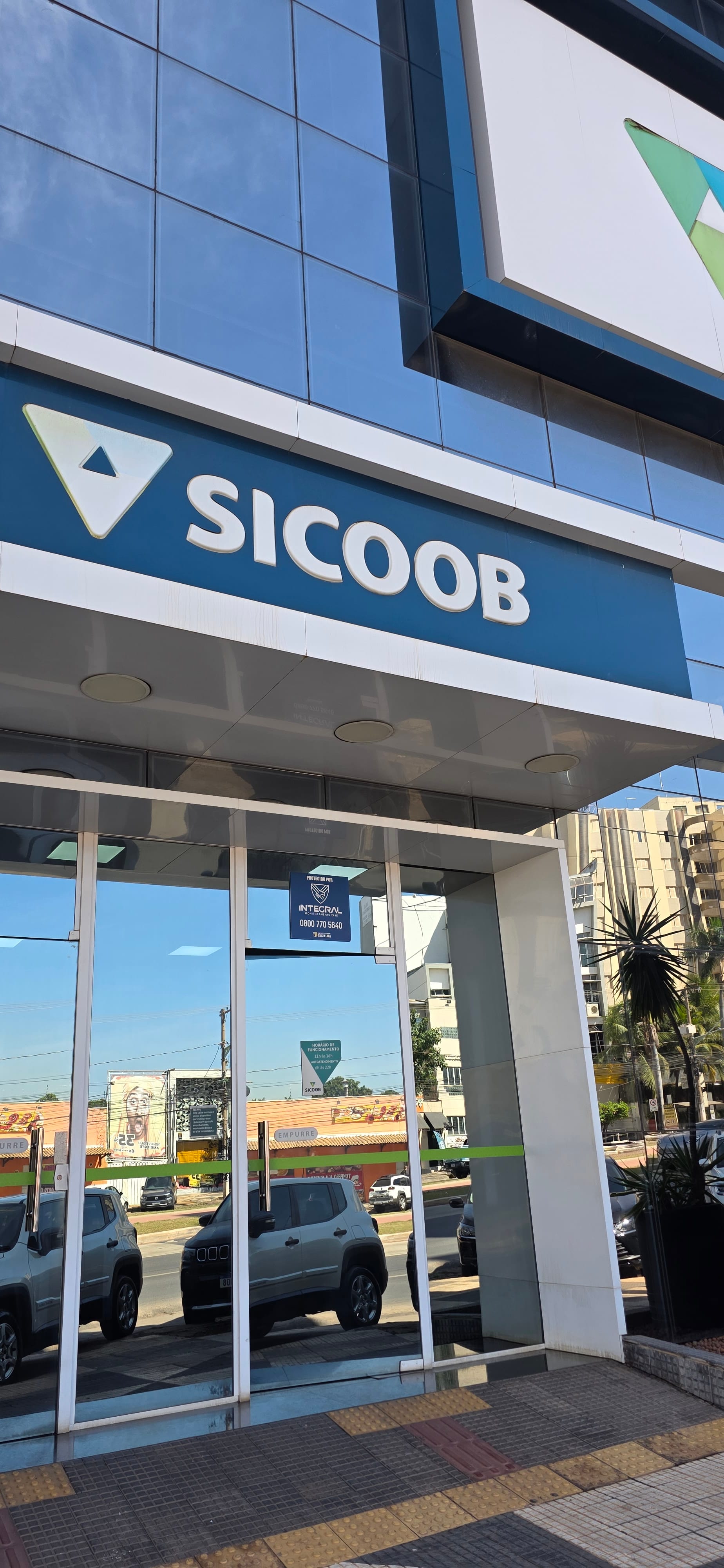Mudança em sistema de app do Sicoob deixa clientes irritados