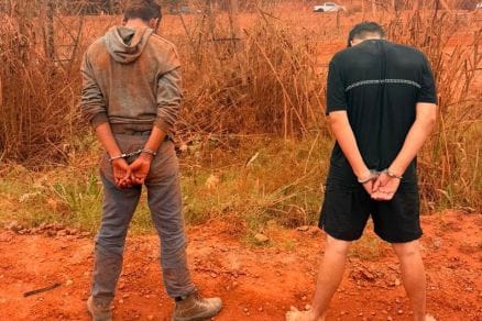 Dupla é presa após roubo de caminhonete e residência de idosa na região da Guia