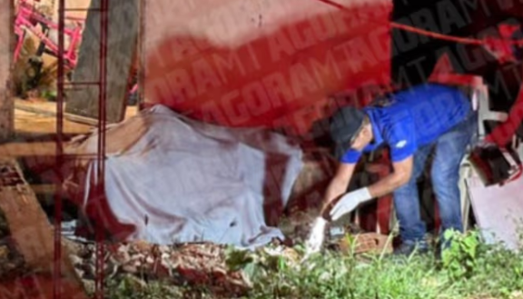 Homem é executado a tiros em frente de casa; crianças presenciam crime