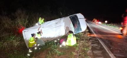Acidente com 3 veículos deixa 15 feridos na BR-163