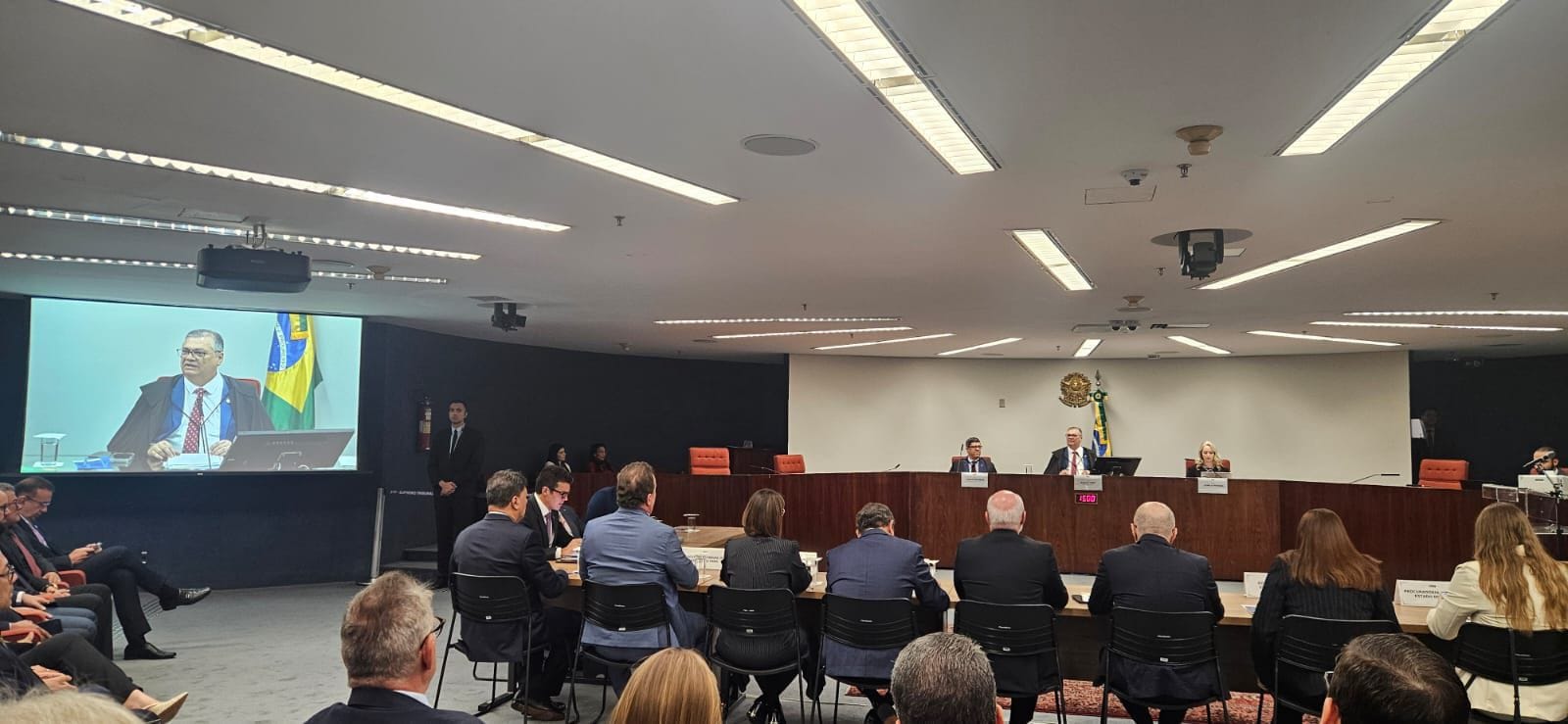 Em audiência no STF, Coronel Fernanda pede acordo para evitar colapso em municípios da divisa