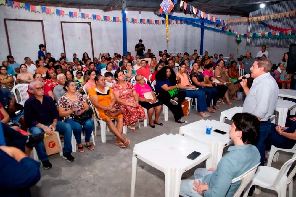 Programa de regularização fundiária liderado por Botelho avança no bairro Manga