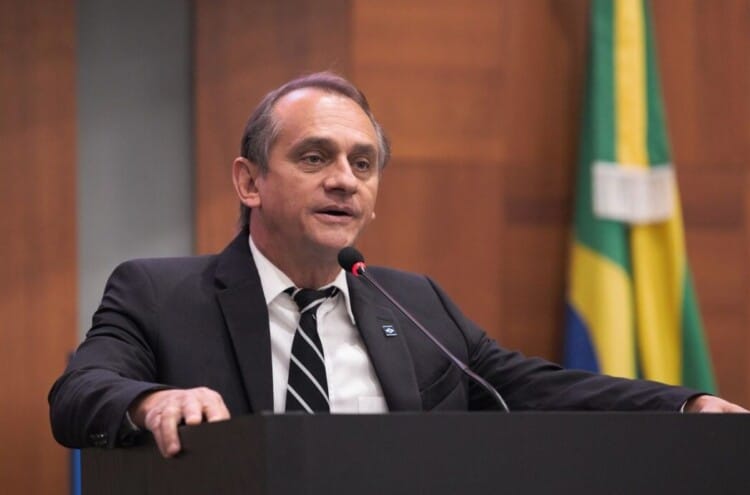 Wilson faz convite para Jayme subir no palanque de Natasha