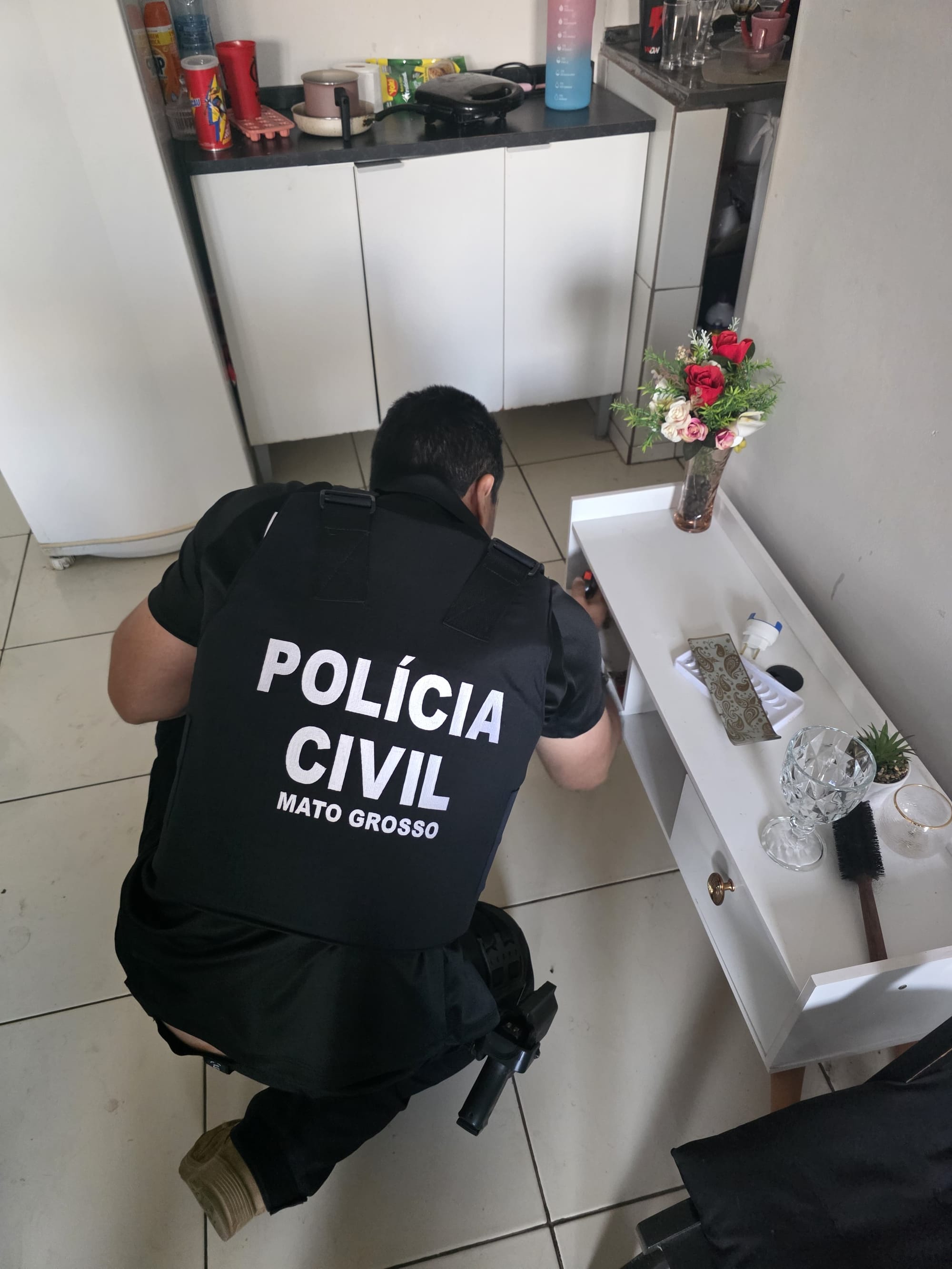 PC mira ex-funcionária suspeita de desviar R$ 100 mil de clínica odontológica
