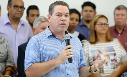 Presidente do TJ suspende afastamento e Silvio Fidelis volta ao cargo