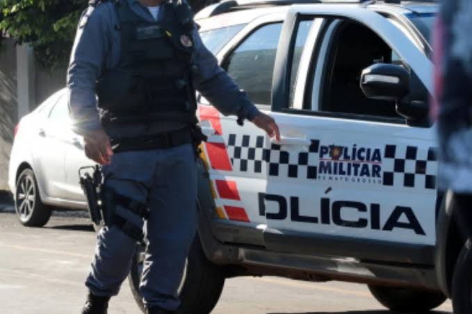 Homem escapa da morte após ser vítima de assalto violento dentro de casa em Cuiabá