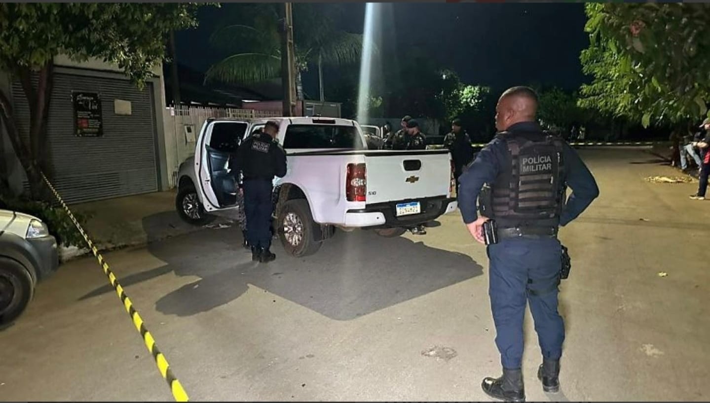 Homem é assassinado a tiros e esposa fica ferida durante ataque em cidade de MT