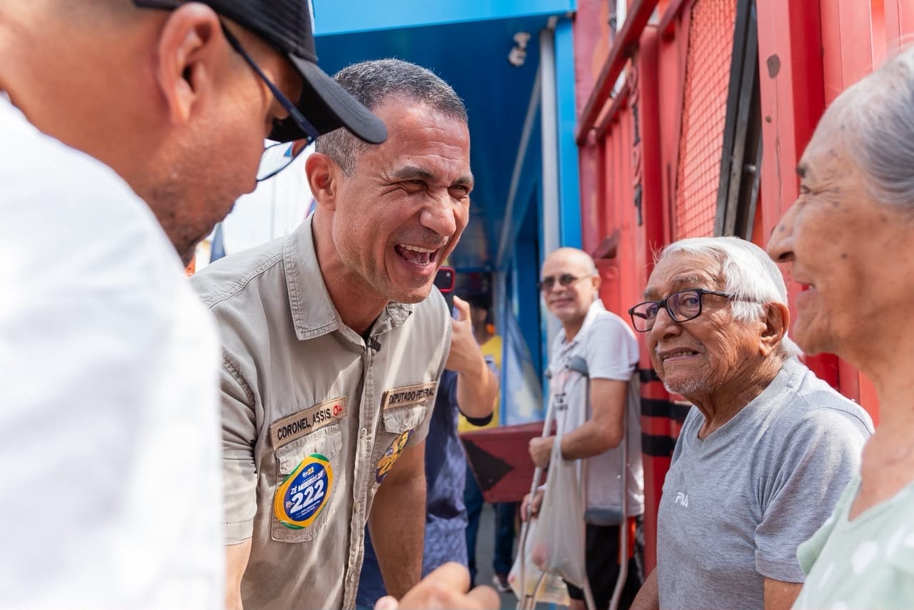 Em Várzea Grande, Coronel Assis arrasta multidão em caminhada pelo Cristo Rei